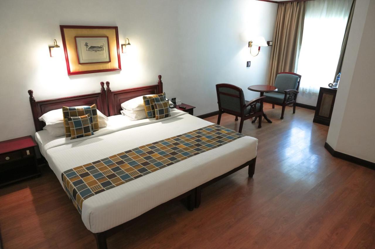 Casino Hotel - Cgh Earth, Cochin Kochi Esterno foto