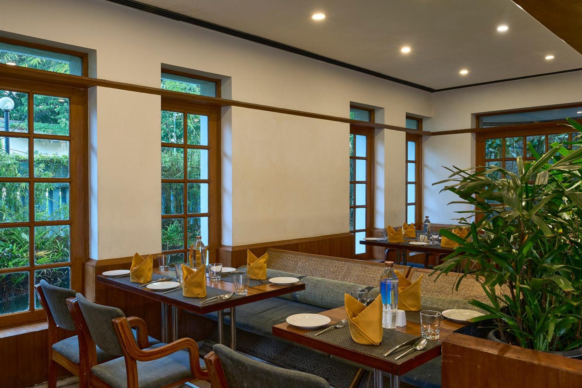 Casino Hotel - Cgh Earth, Cochin Kochi Esterno foto