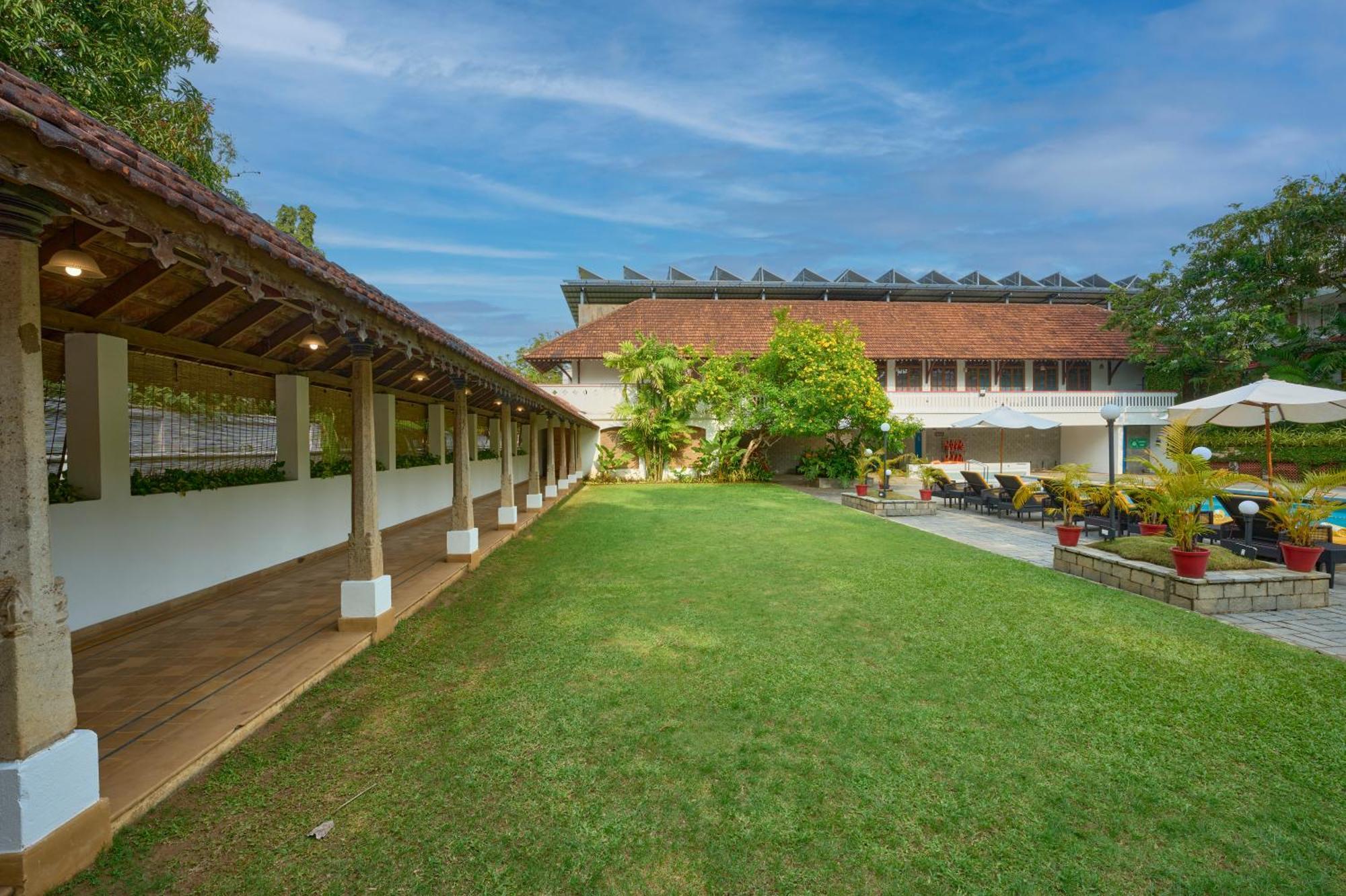 Casino Hotel - Cgh Earth, Cochin Kochi Esterno foto